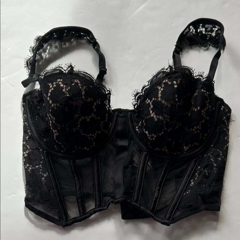 Victoria's Secret Black Lace Bustier Very Sexy Balconet Corset size 32D  RARE - Picture 2 of 7